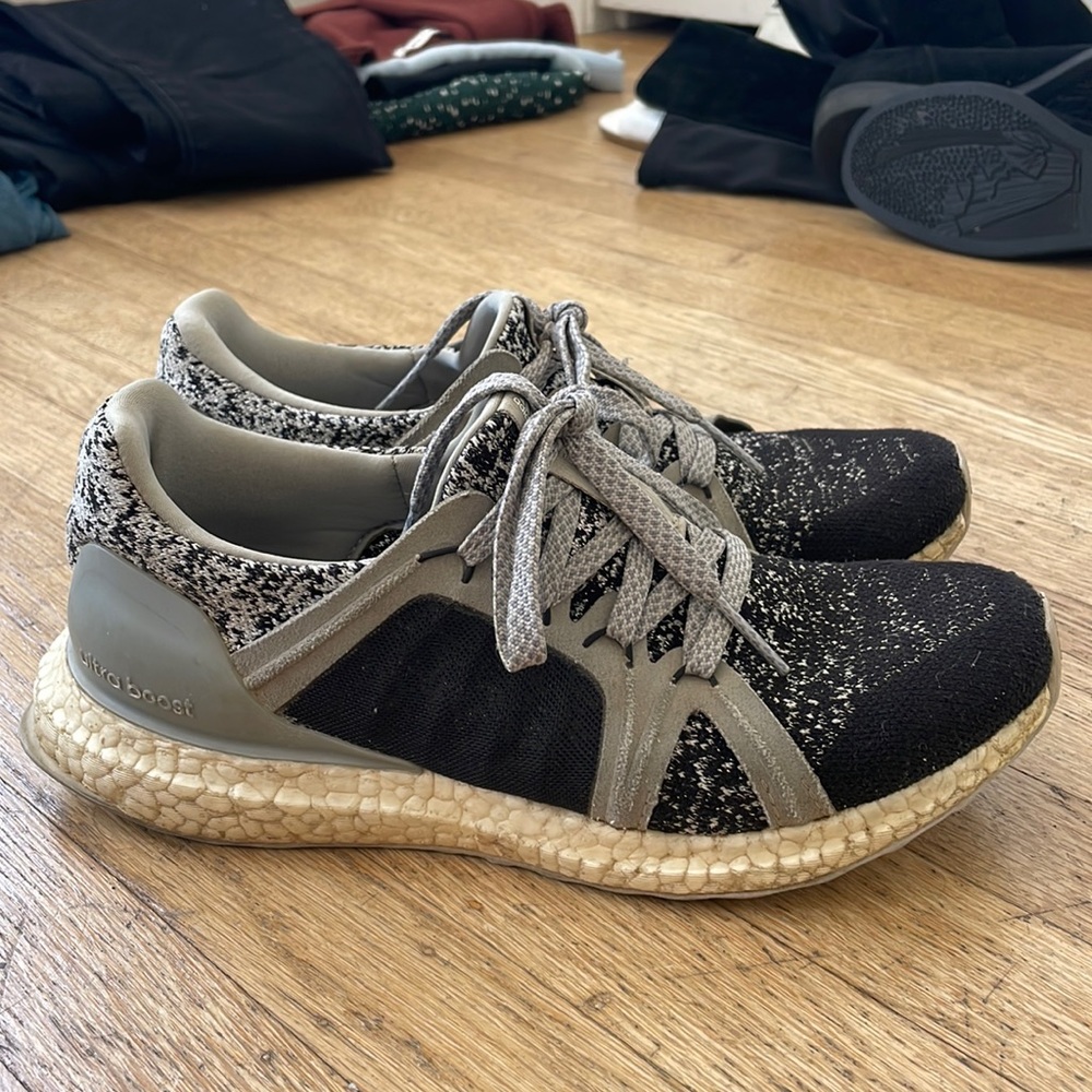 Adidas x Stella McCartney Ultra Boost sneakers in black and silver, size 7